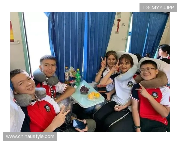 吉布斯 - 怀特科莫湖浪漫求婚 准父母喜迎人生新阶段