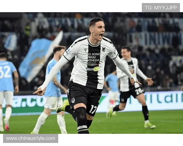 米兰锋线新援建议签国家队队友 热那亚铁卫明确表态：我哪儿也不去(3)